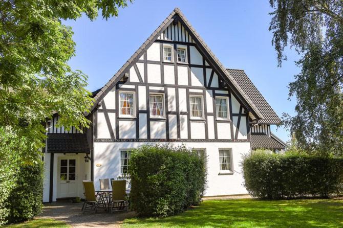 Hof Koehne - Doppelhaus - Wohnung Dreifachhexe Schmallenberg Luaran gambar